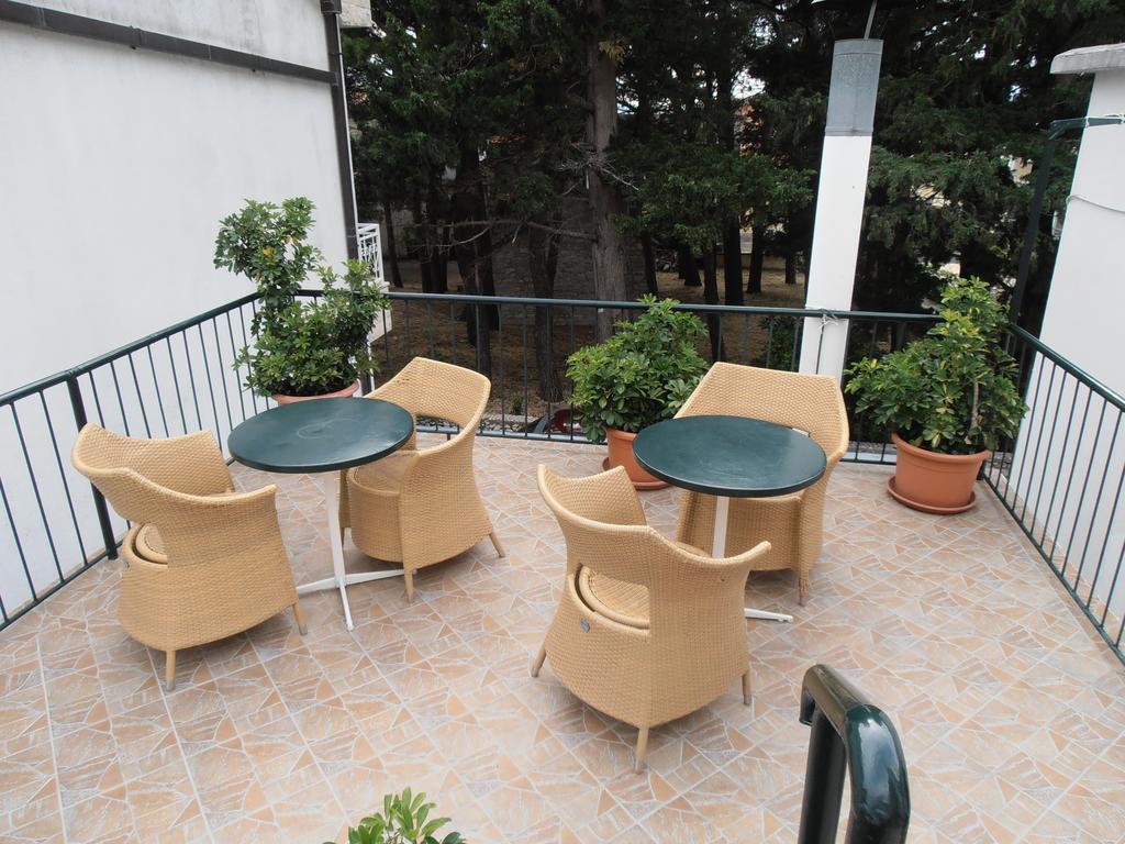 Apartment Perović Baska Voda Bagian luar foto