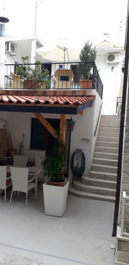 Apartment Perović Baska Voda Bagian luar foto