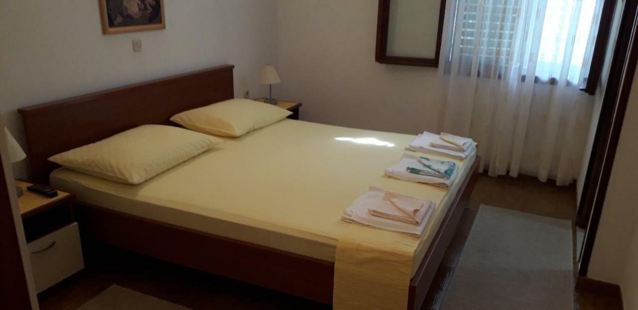 Apartment Perović Baska Voda Bagian luar foto
