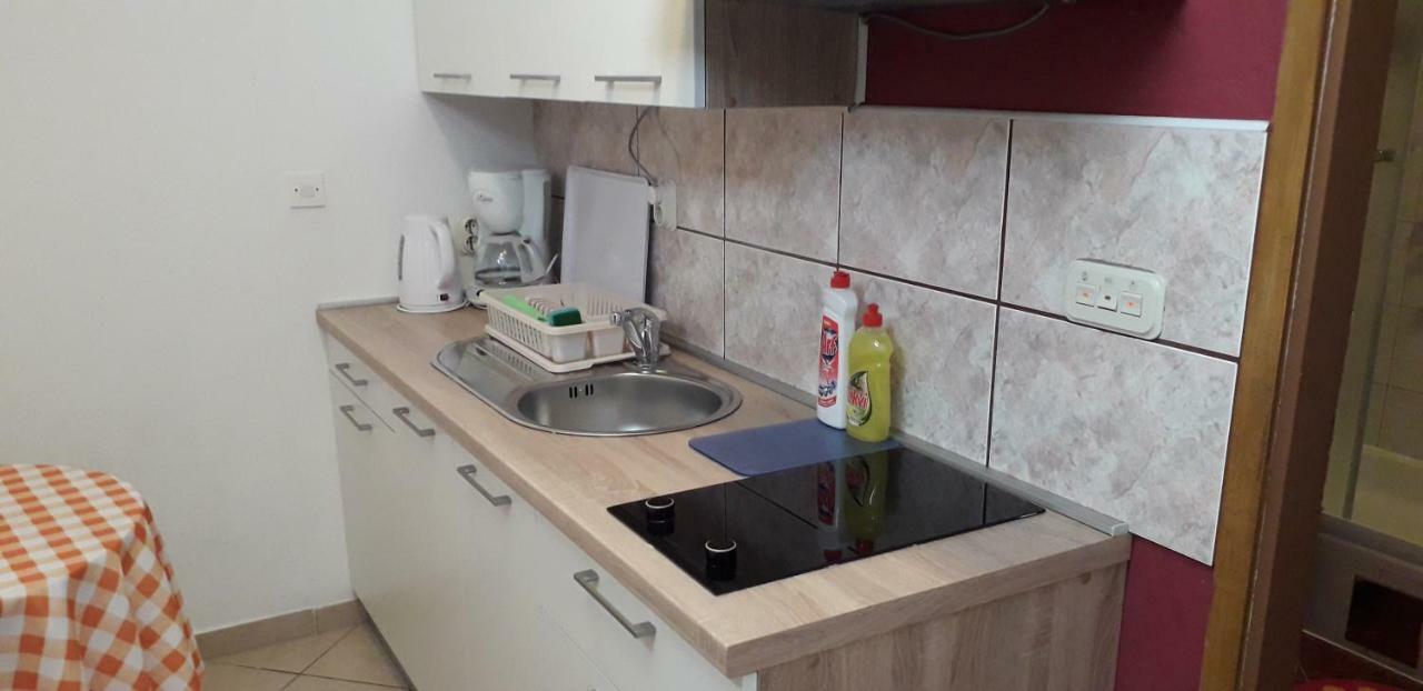 Apartment Perović Baska Voda Ruang foto